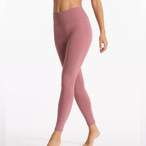 VUORI ribbed legging size XS.  New w tags